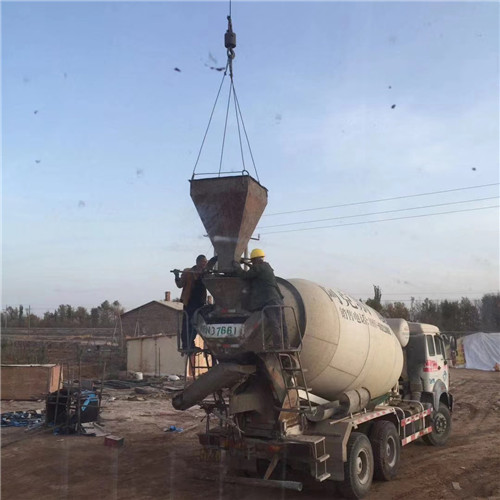 阳东区“精准瞄准”—— 吊车的 “定位导航” 技术